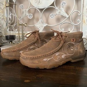 Twisted X Embroidered Driving Moccasins
